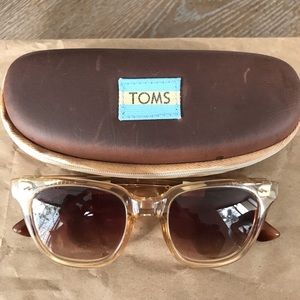 TOMS blondie sunglasses